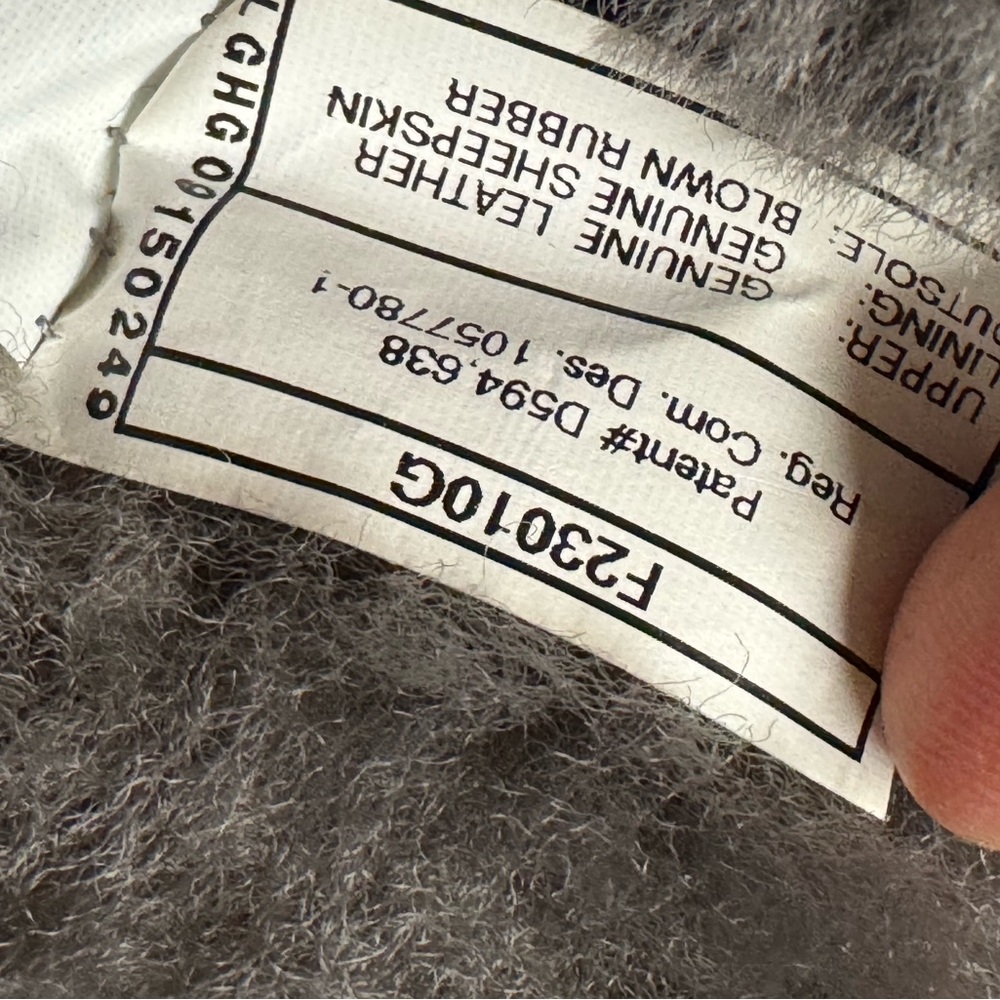 UGG Women's Classic Short II Boots - Gray Size 9 - Picture 9 of 9